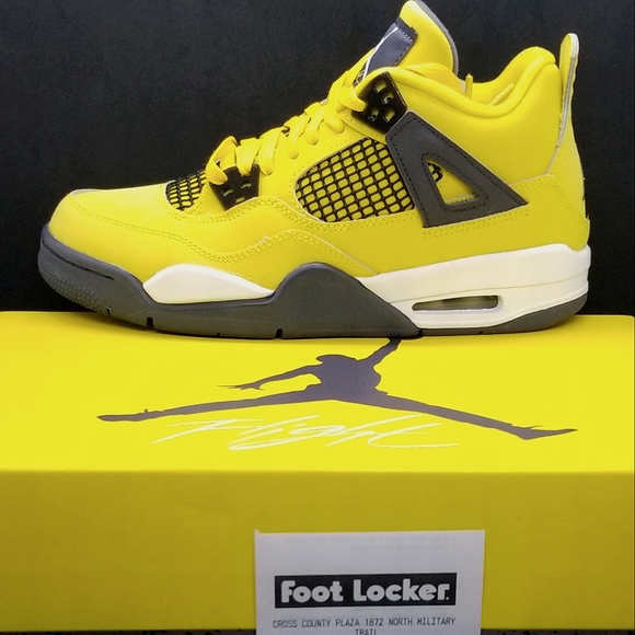 foot locker jordan 4 lightning